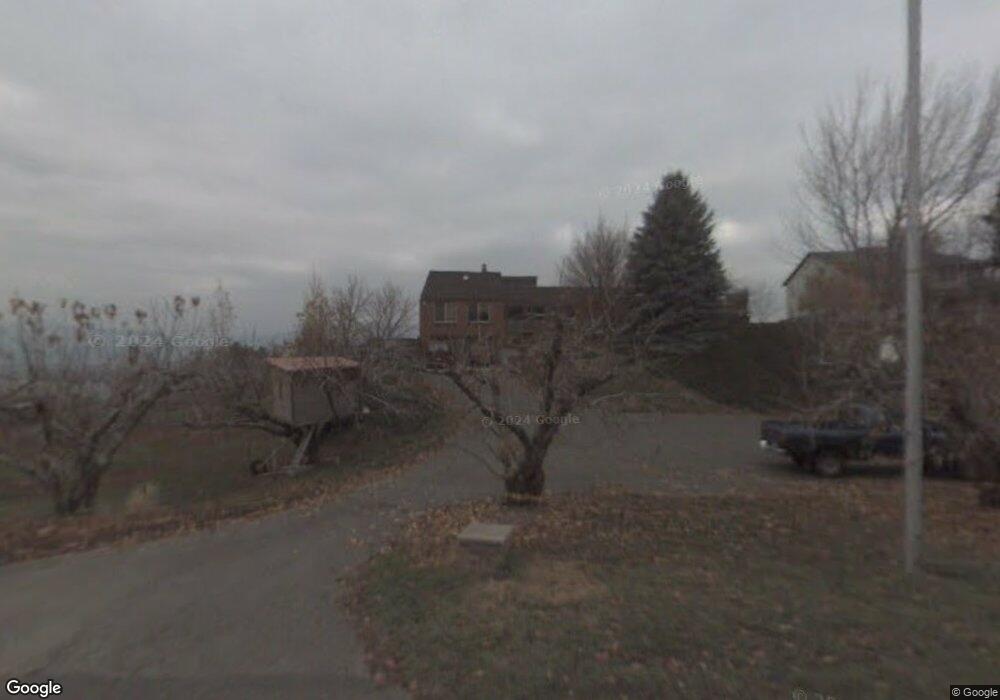 2713 E 18th St, the Dalles, OR 97058 - photo 1