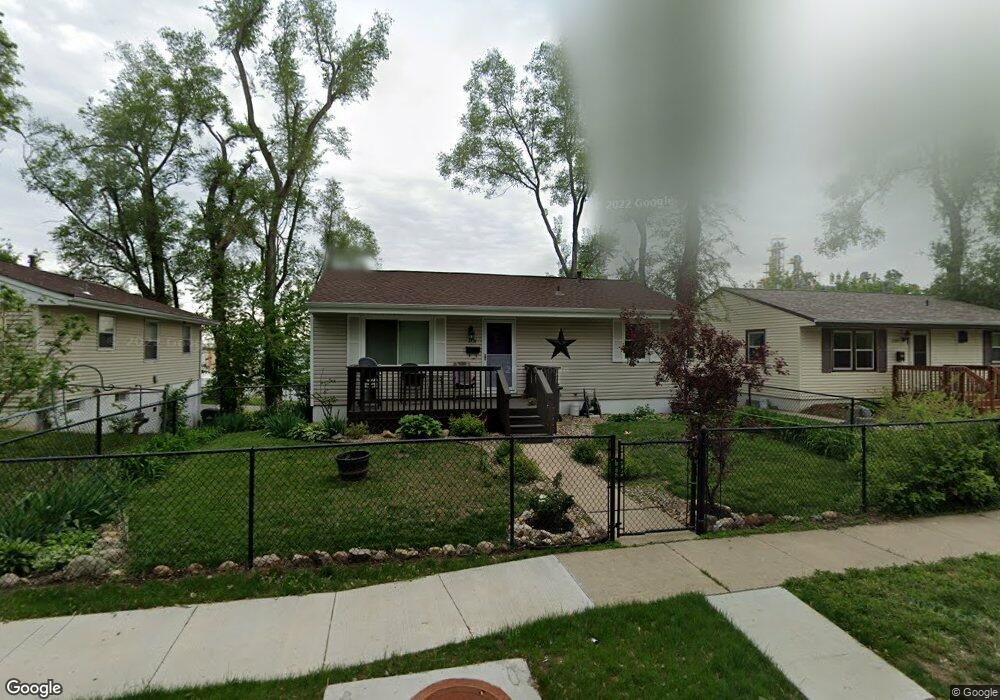 1731 14th Ave SE, Cedar Rapids, IA 52401 - photo 1