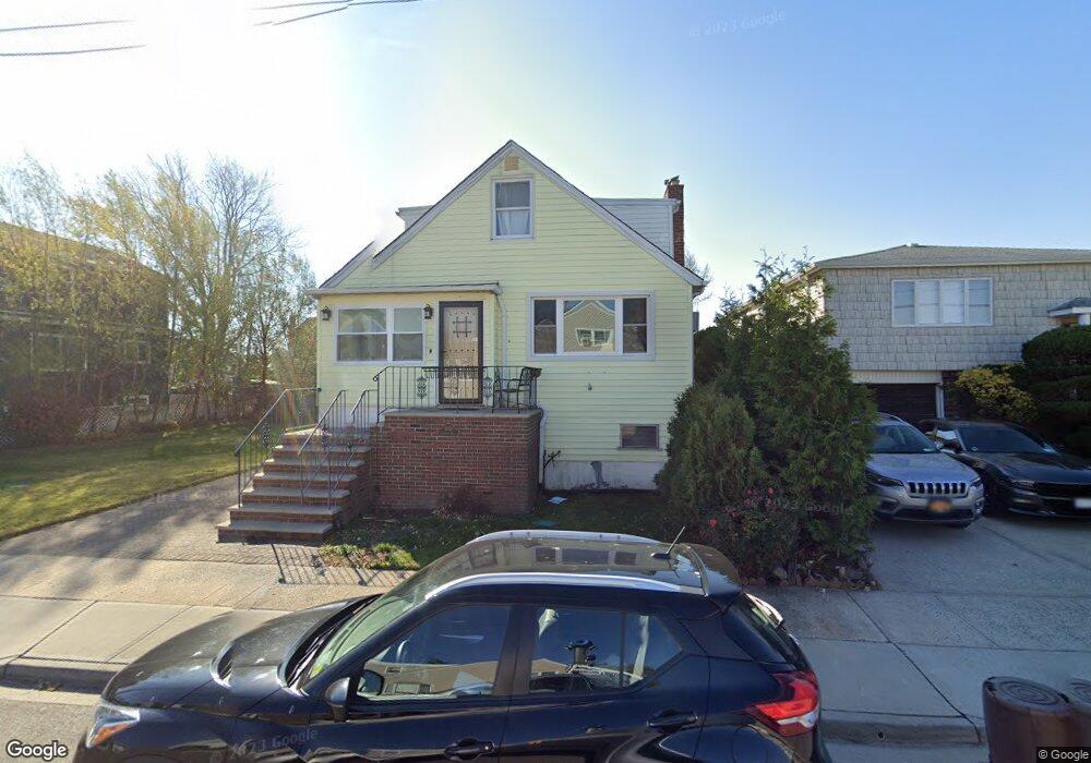 1058 Traymore Blvd, Island Park, NY 11558 - photo 1