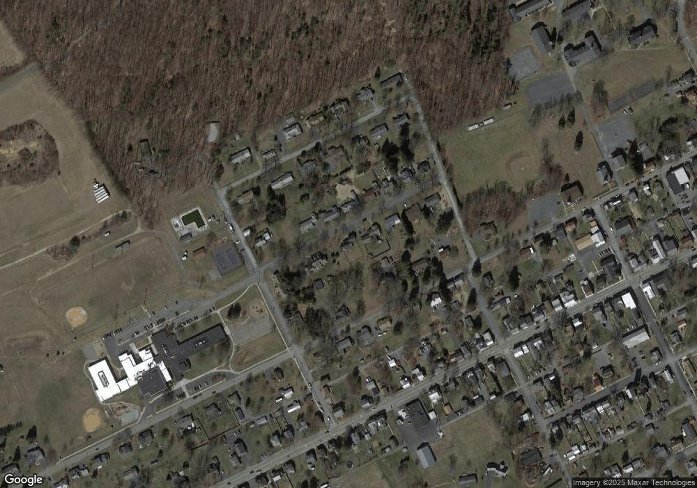 215 Maple Ln, New Bloomfield, PA 17068 - photo 1