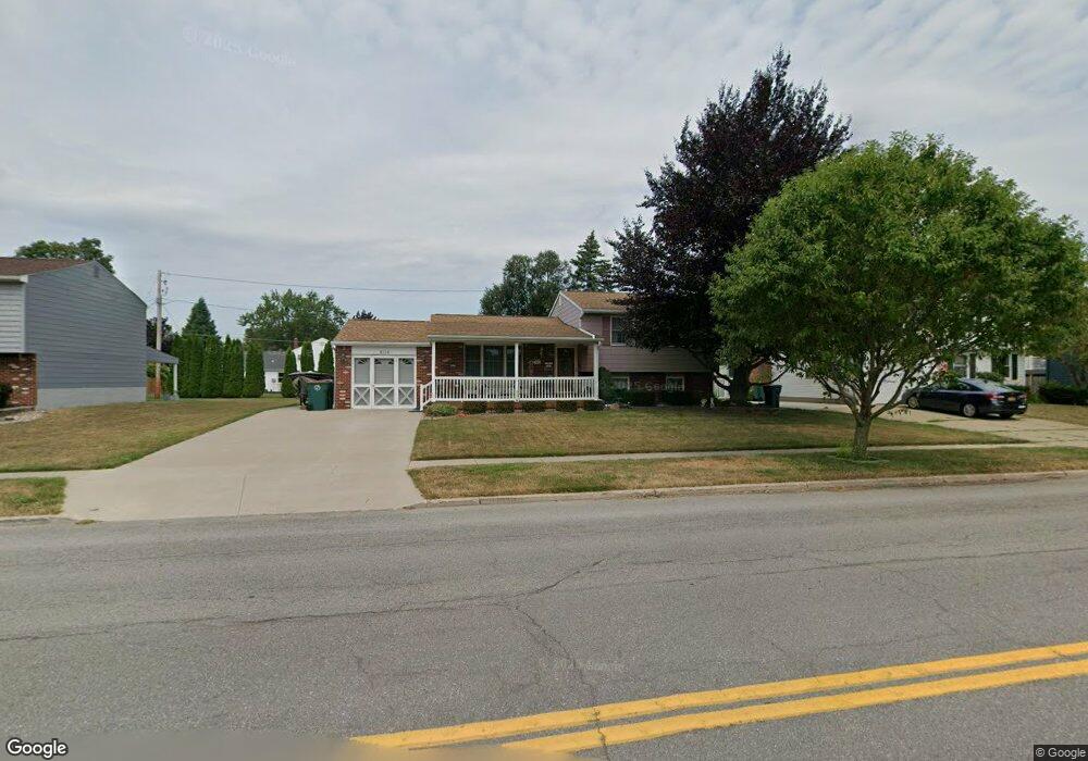 604 Wurlitzer Dr, North Tonawanda, NY 14120 - photo 1