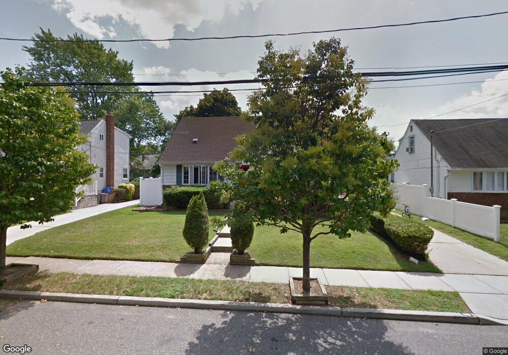 686 Themar Ct, Baldwin, NY 11510 - photo 1