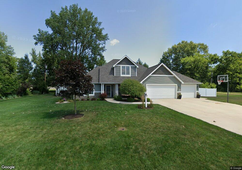 1105 Fawncrest Ct unit 1, Bluffton, IN 46714 - photo 1