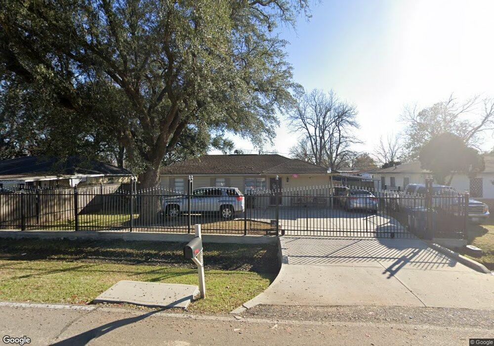 2214 Mooney Rd, Houston, TX 77093 - photo 1
