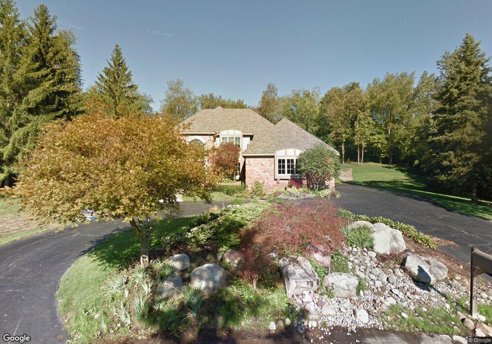 3290 Chestnut Run Dr, Bloomfield Hills, MI 48302 - photo 1