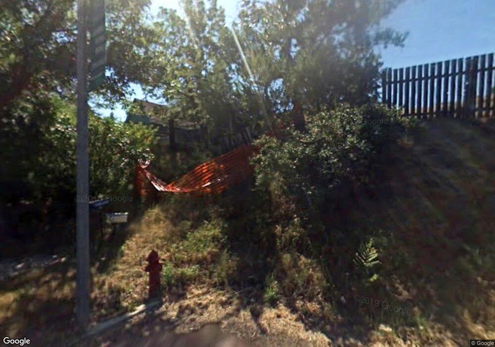 1043 3rd Ave, Havre, MT 59501 - photo 1