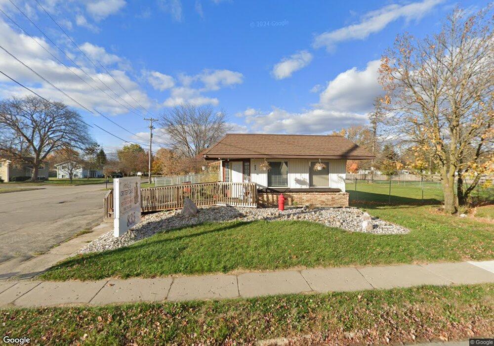 835 W Main St, Lowell, MI 49331 - photo 1