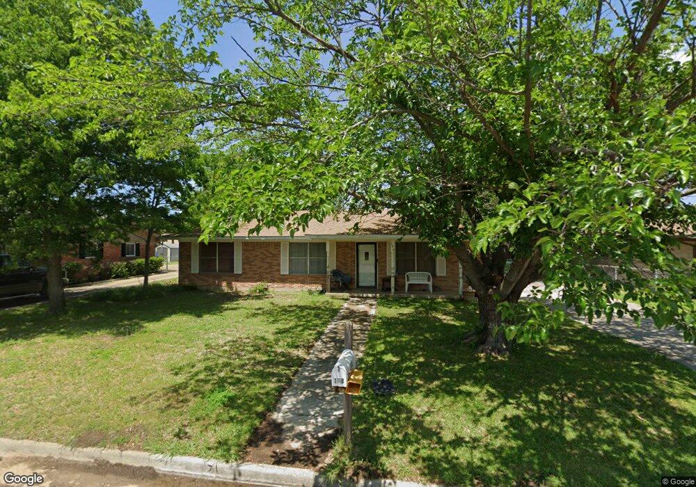 108 Texoma Dr, Whitesboro, TX 76273 - photo 1