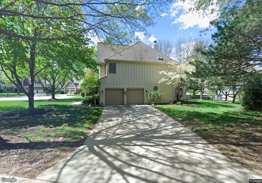 5814 Oakview St, Shawnee, KS 66216 - photo 1