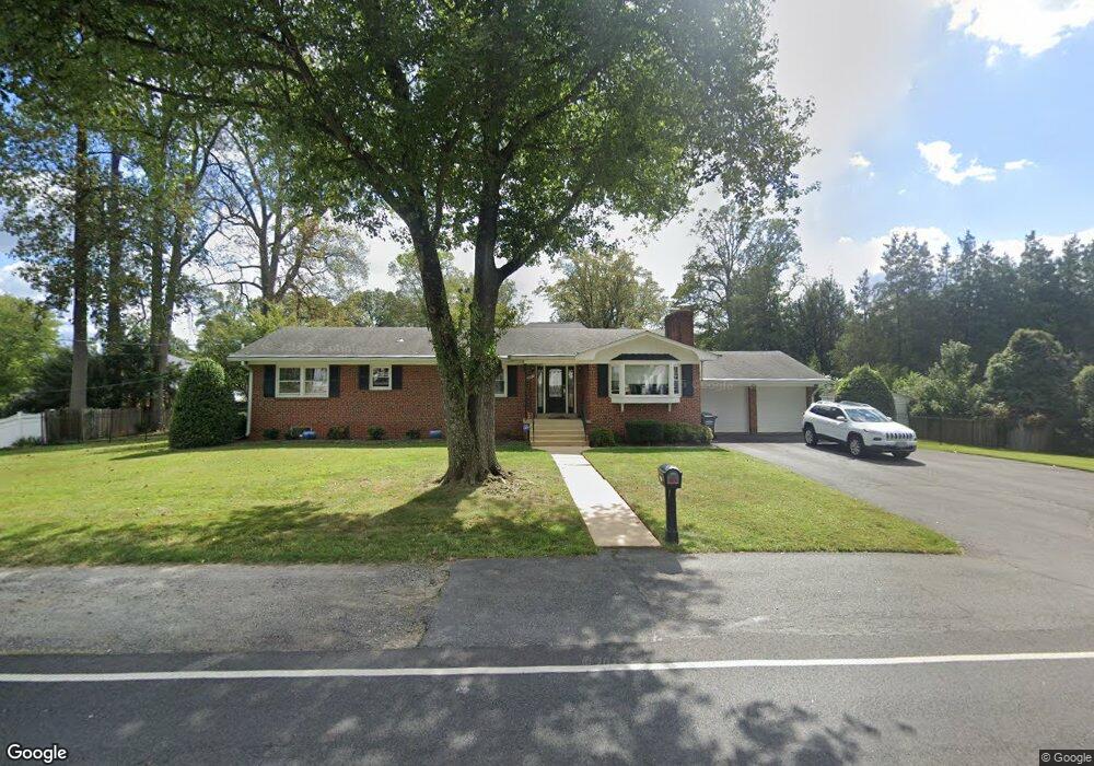 6637 Haycock Rd, Falls Church, VA 22043 - photo 1