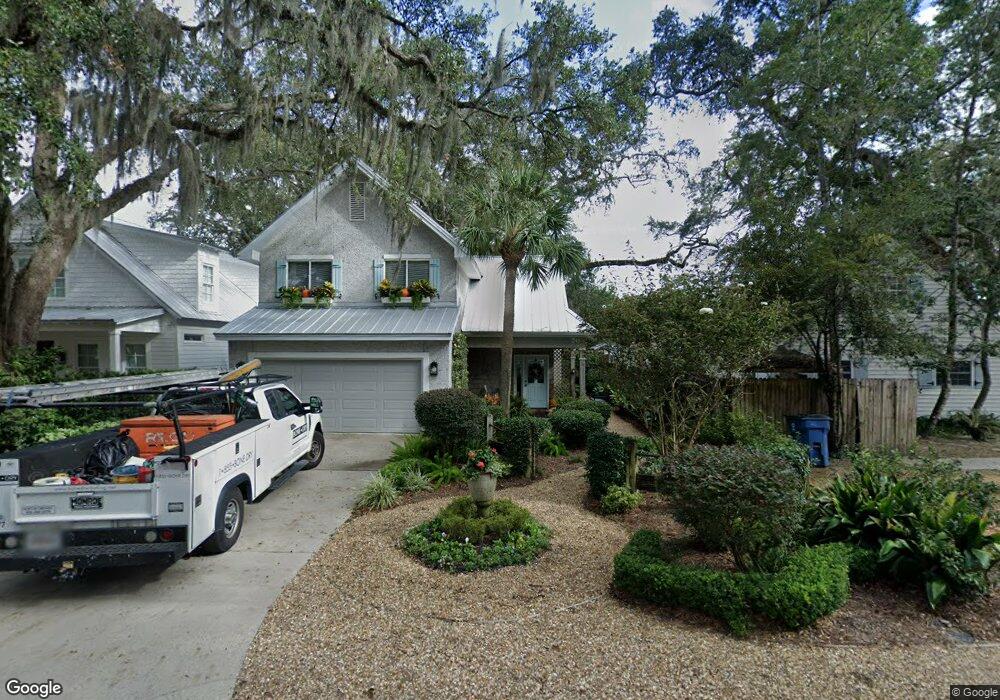 104 Broadway St, Saint Simons Island, GA 31522 - photo 1