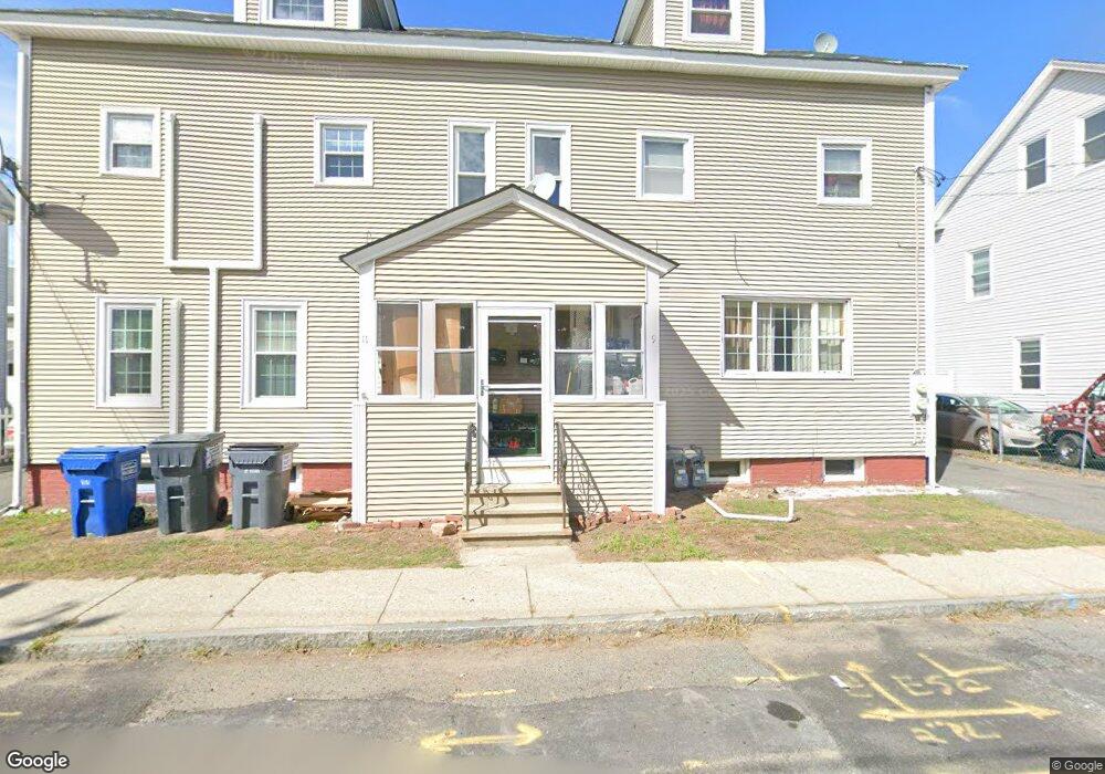 9-11 Clinton St unit 11, Easthampton, MA 01027 - photo 1