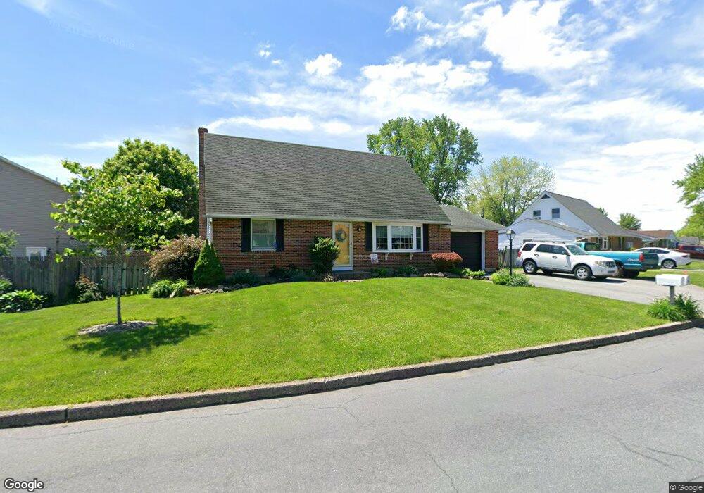 1402 Laurel Ln, Macungie, PA 18062 - photo 1