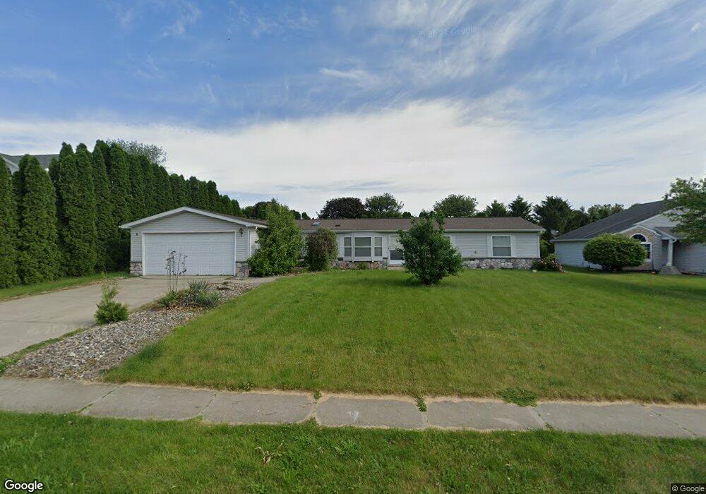 506 Heritage Pkwy, Nappanee, IN 46550 - photo 1