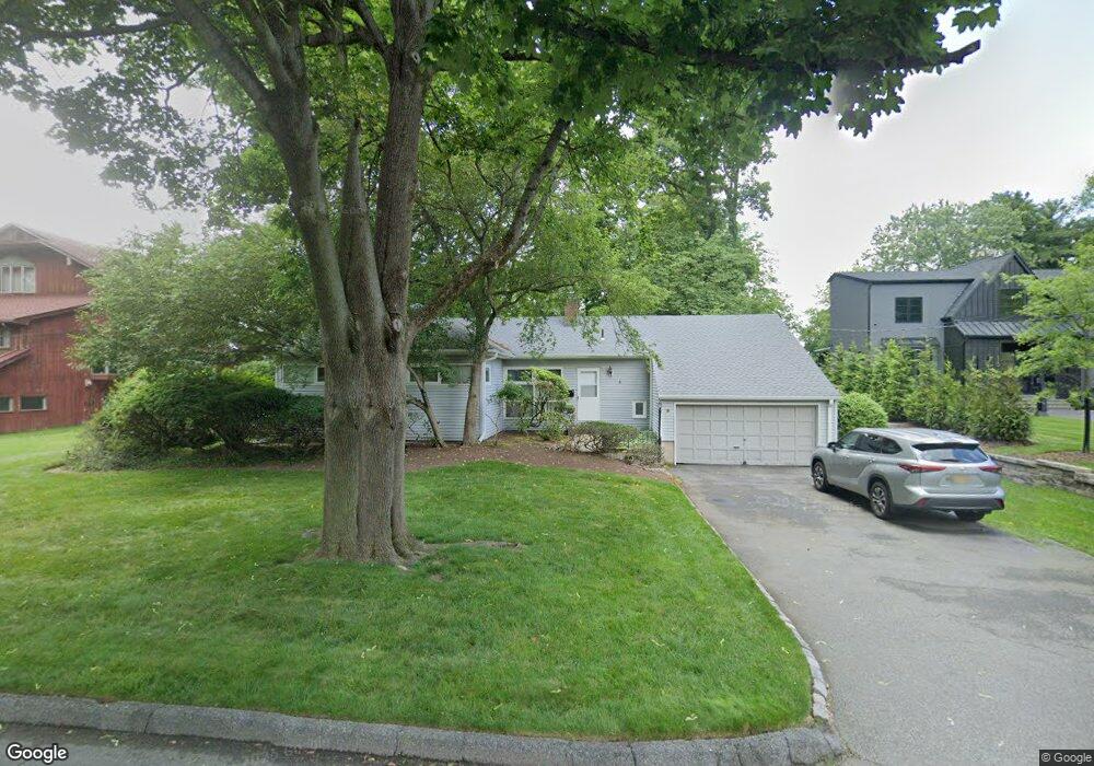 9 Peter Lynas Ct, Tenafly, NJ 07670 - photo 1