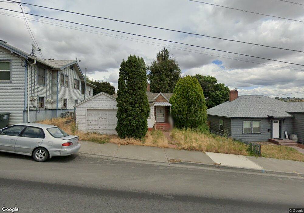 212 NW 10th St, Pendleton, OR 97801 - photo 1