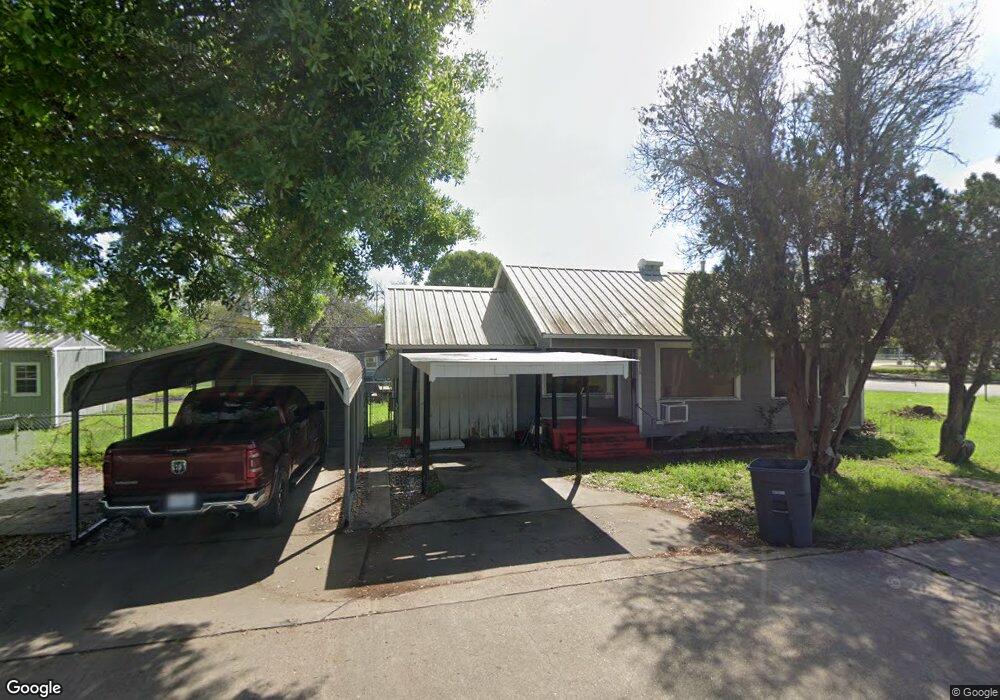 3305 5th St, Bay City, TX 77414 - photo 1