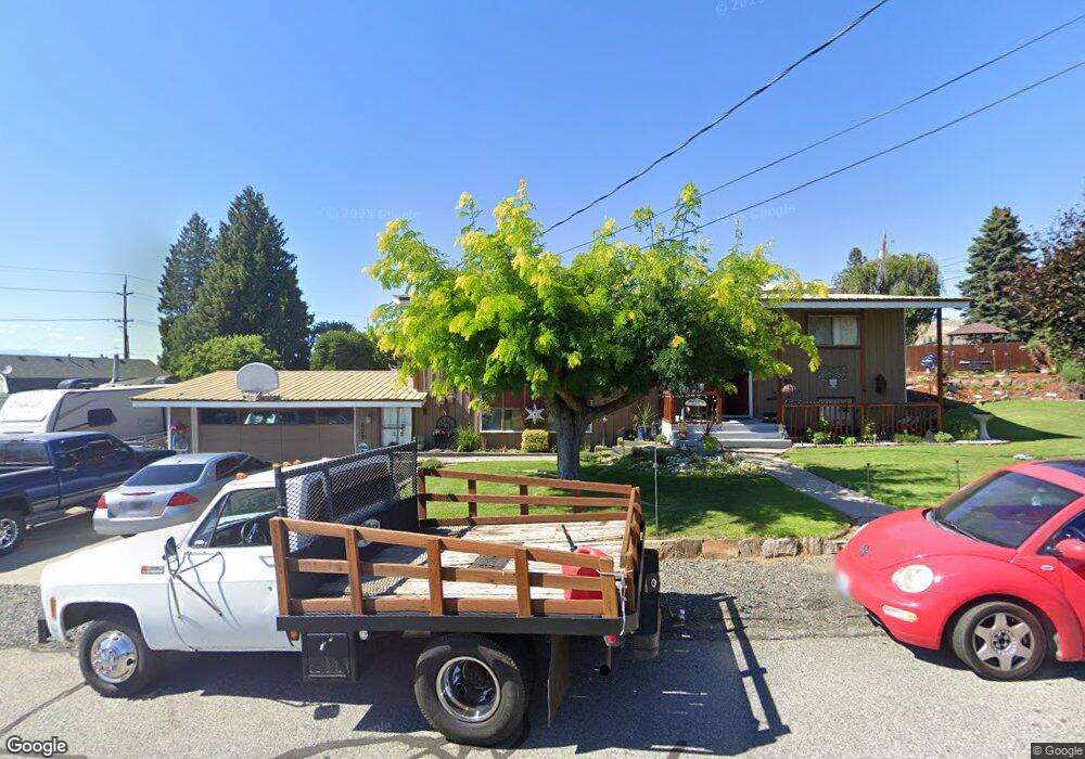 609 13th St NE, East Wenatchee, WA 98802 - photo 1