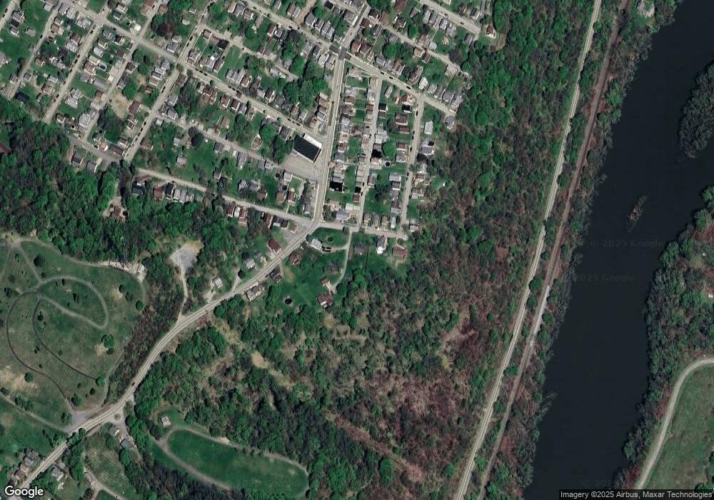 113 Bryant St, Vandergrift, PA 15690 - photo 1