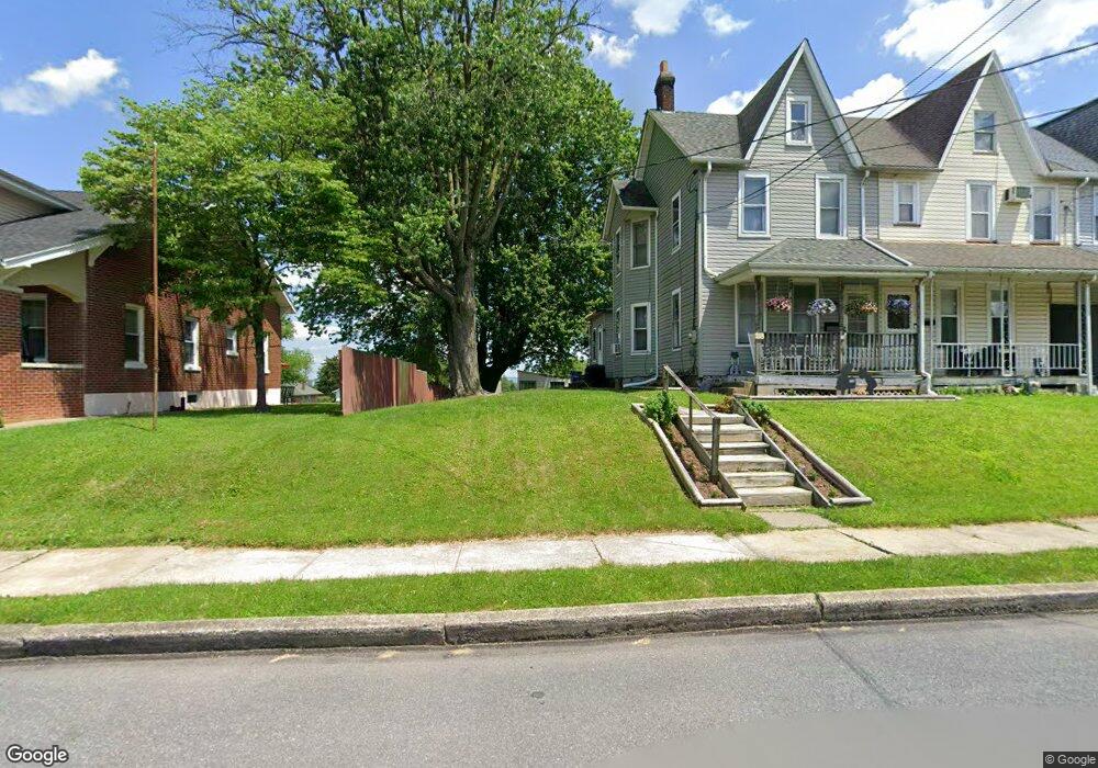 118 N Whitfield St, Nazareth, PA 18064 - photo 1