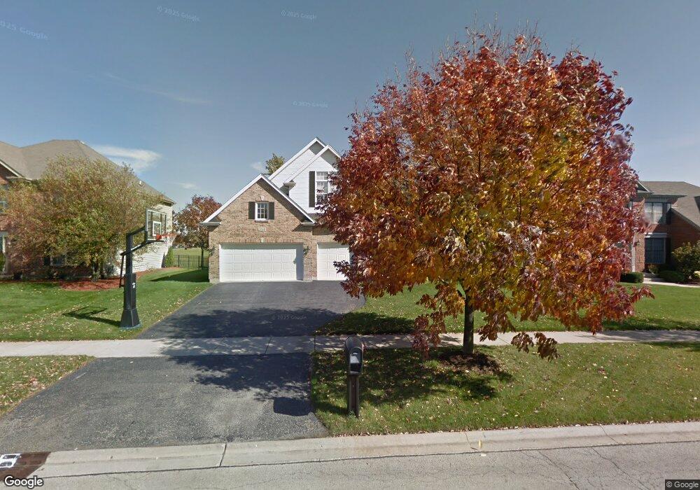 2768 Willow Ridge Dr, Naperville, IL 60564 - photo 1