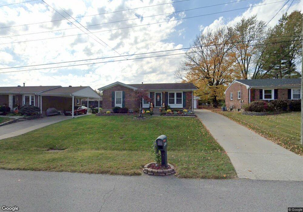 9412 Doewood Ln, Louisville, KY 40291 - photo 1