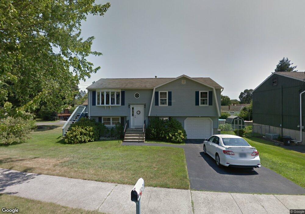 2 Cove Brook Rd, West Haven, CT 06516 - photo 1