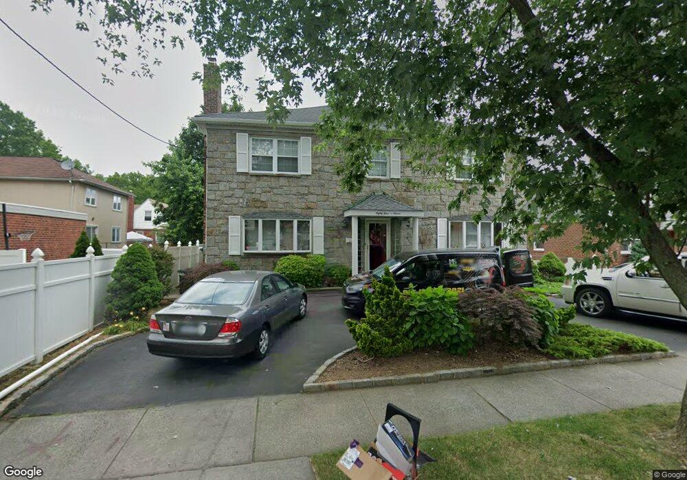 8311 266th St, Glen Oaks, NY 11004 - photo 1