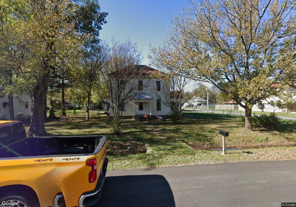 502 S Vine St, Stuttgart, AR 72160 - photo 1