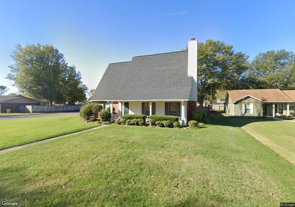 1808 S Oak St, Stuttgart, AR 72160 - photo 1
