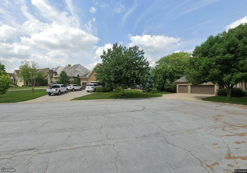 9532 Deer Run St, Lenexa, KS 66220 - photo 1