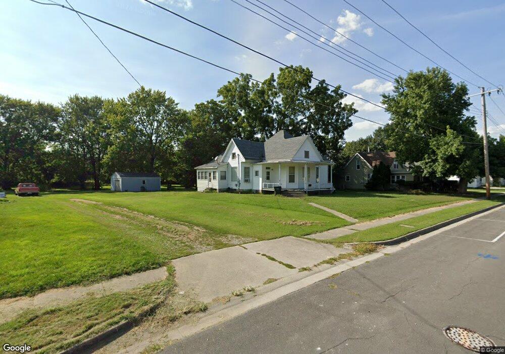 700 N Parke St, Tuscola, IL 61953 - photo 1