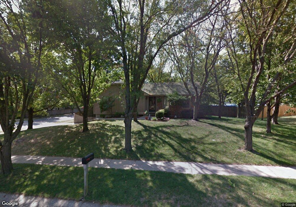 8244 Twilight Ln, Lenexa, KS 66219 - photo 1