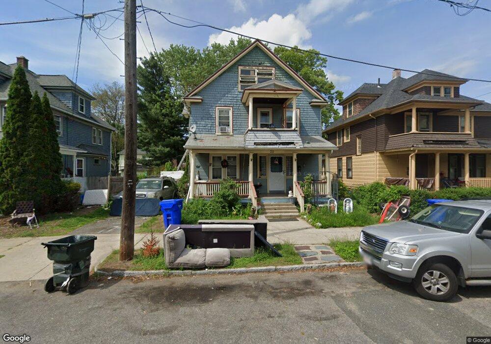 32 Trillium St, Springfield, MA 01108 - photo 1