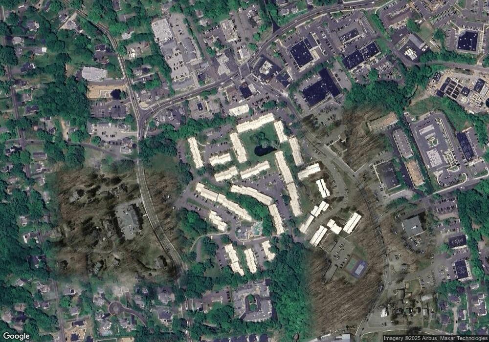 70 Lawson Ln, Ridgefield, CT 06877 - photo 1