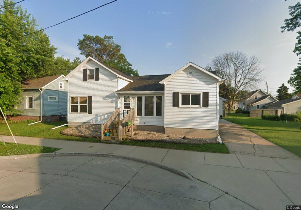 637 W 7th Ave, Oshkosh, WI 54902 - photo 1