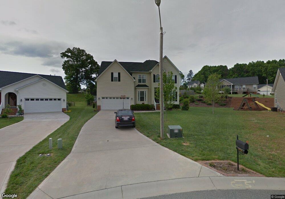 3016 Hereford Ln, Dallas, NC 28034 - photo 1