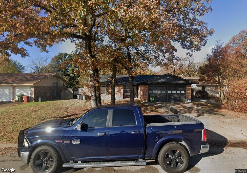 1013 Harrison Ln, Hurst, TX 76053 - photo 1