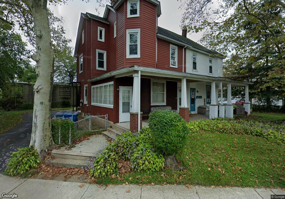 321 S Line St, Lansdale, PA 19446 - photo 1