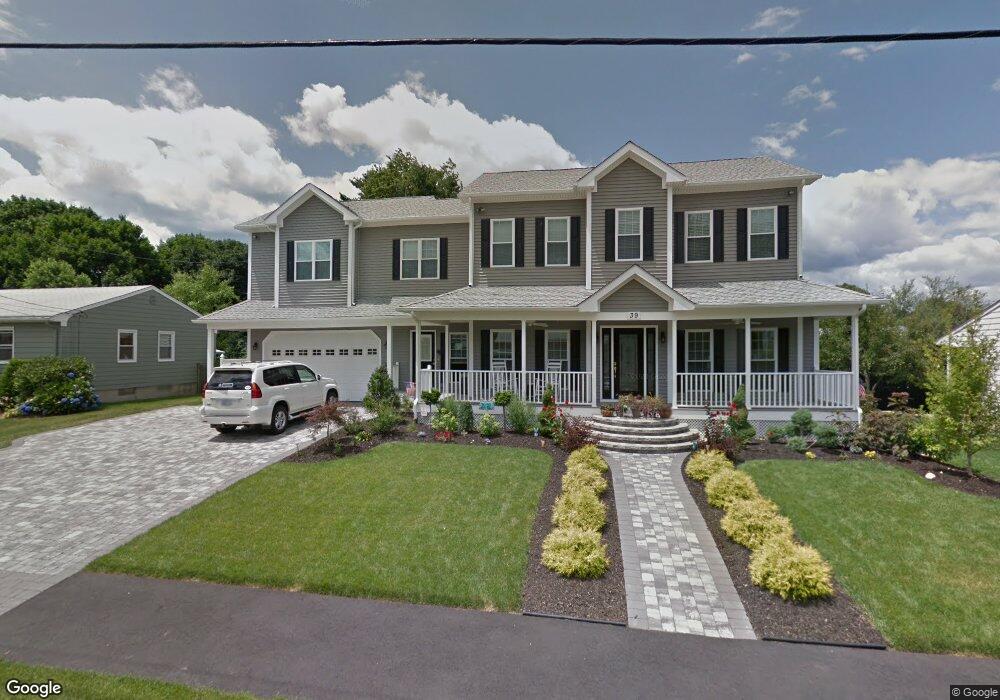 39 Swallow Dr, Cranston, RI 02920 - photo 1