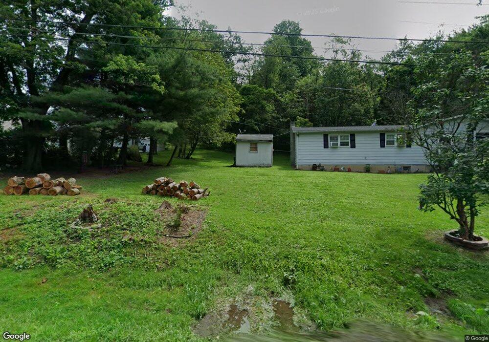 652 S Summit Rd, Bath, PA 18014 - photo 1