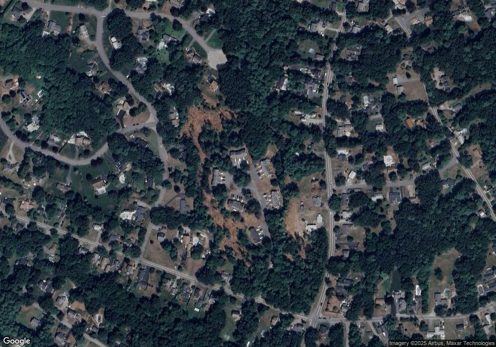 3 W Pine St unit 6,3, Plaistow, NH 03865 - photo 1