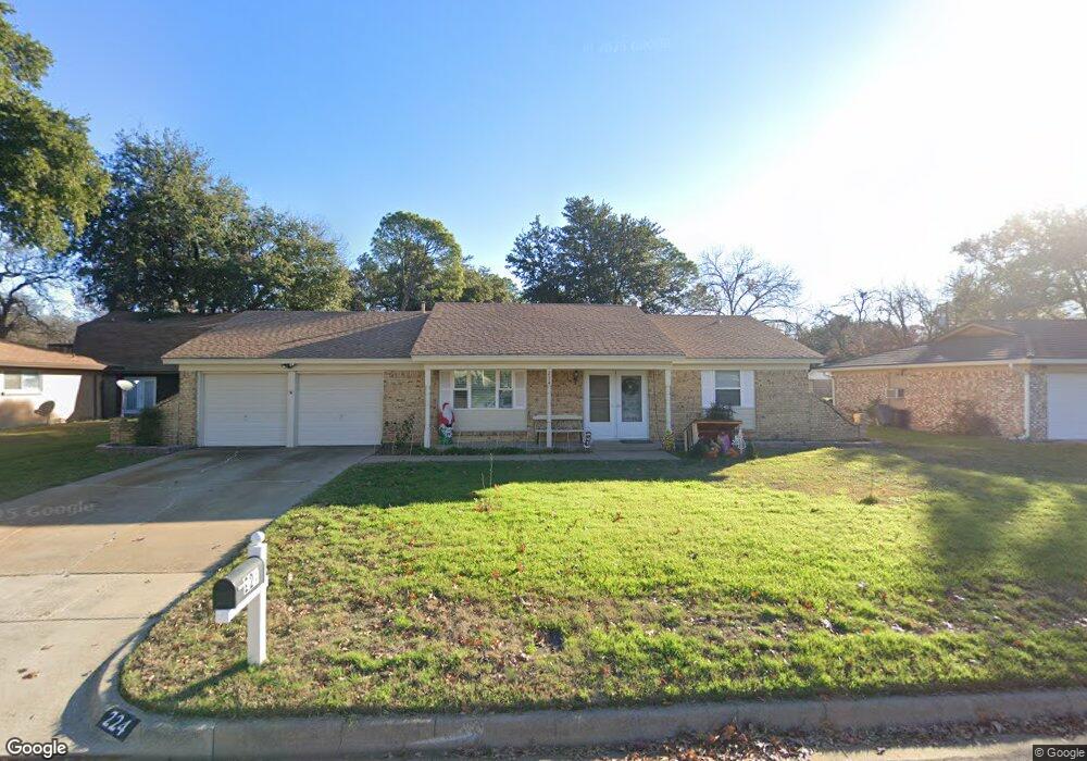 224 Cooper Dr, Hurst, TX 76053 - photo 1