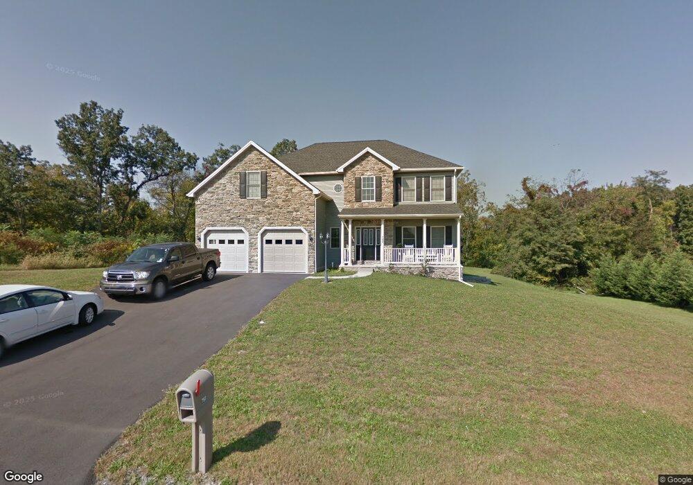 793 Dickeys Dr, Chambersburg, PA 17202 - photo 1