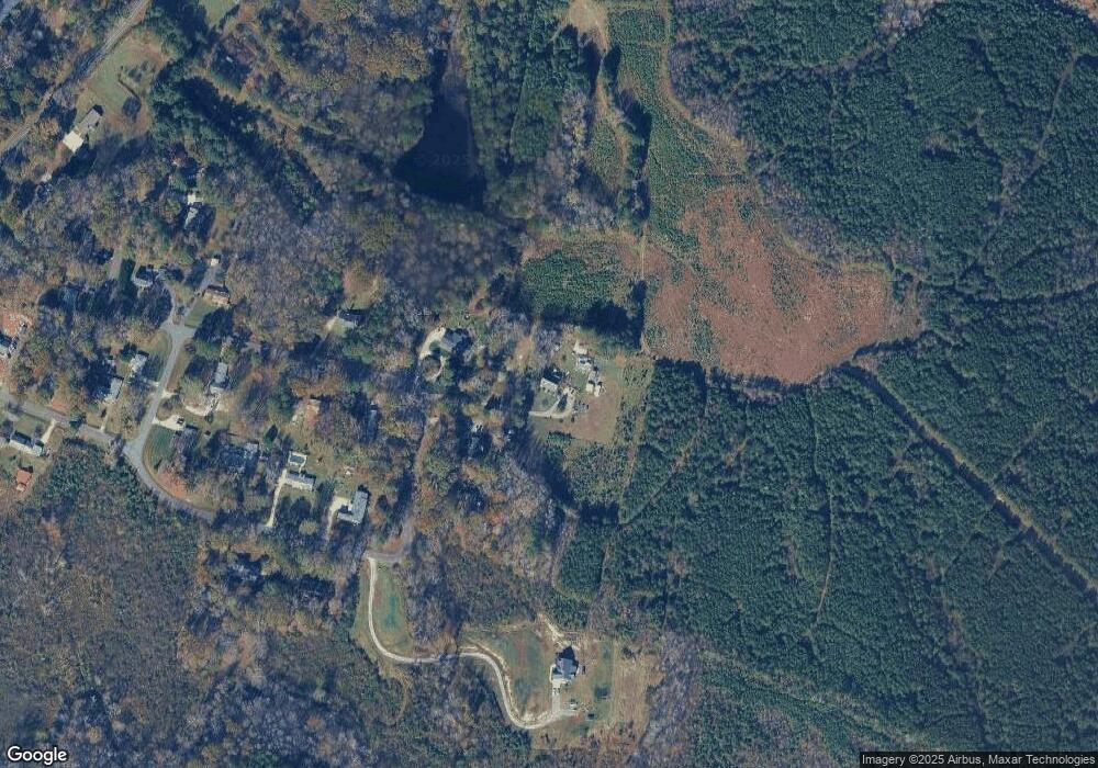 305 Holly Dr, Oxford, NC 27565 - photo 1