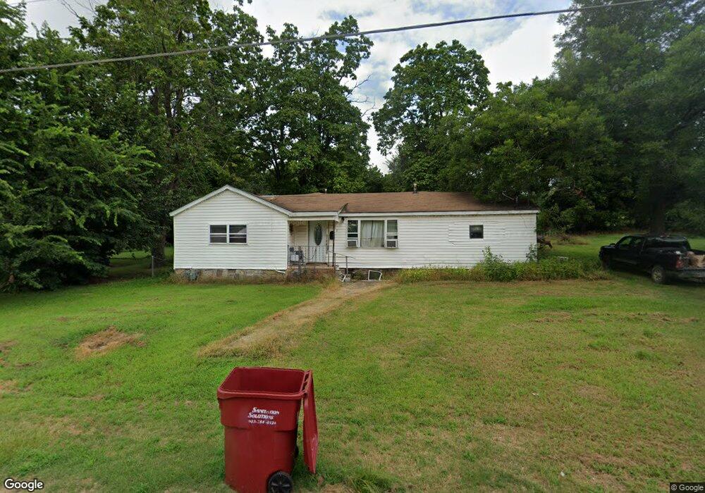 811 N J St, Hugo, OK 74743 - photo 1