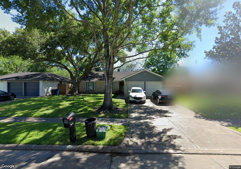 16415 Tibet Rd, Friendswood, TX 77546 - photo 1