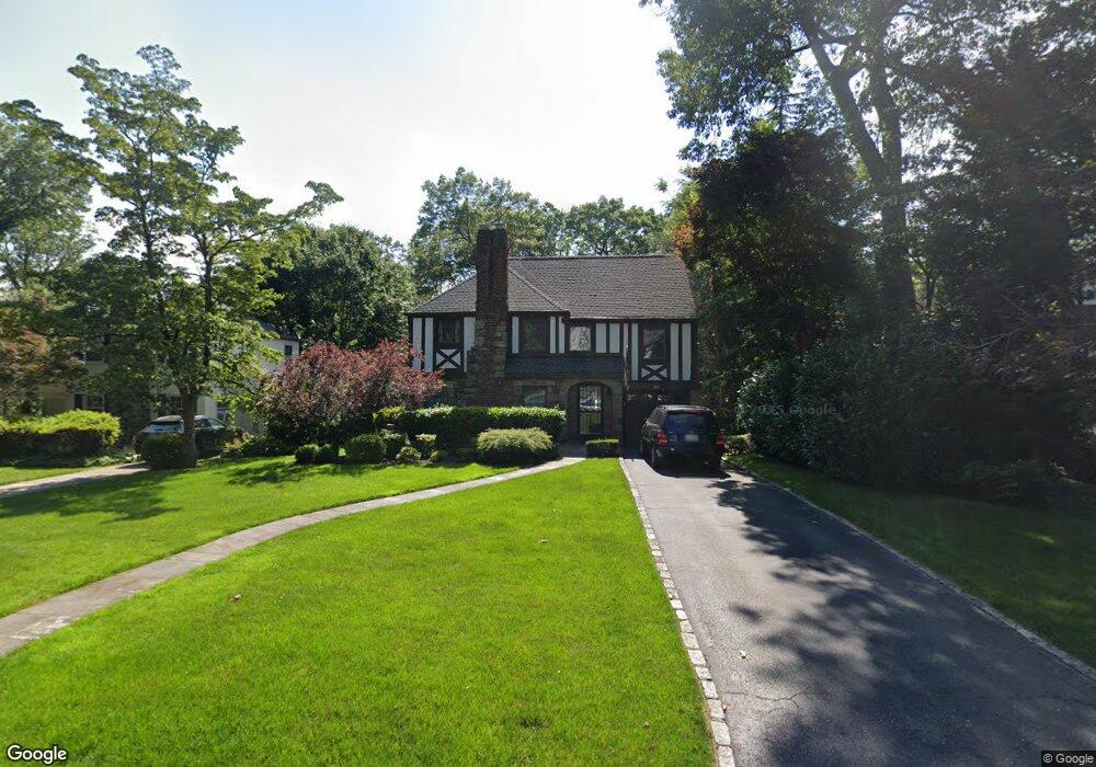 115 Chase Rd, Manhasset, NY 11030 - photo 1