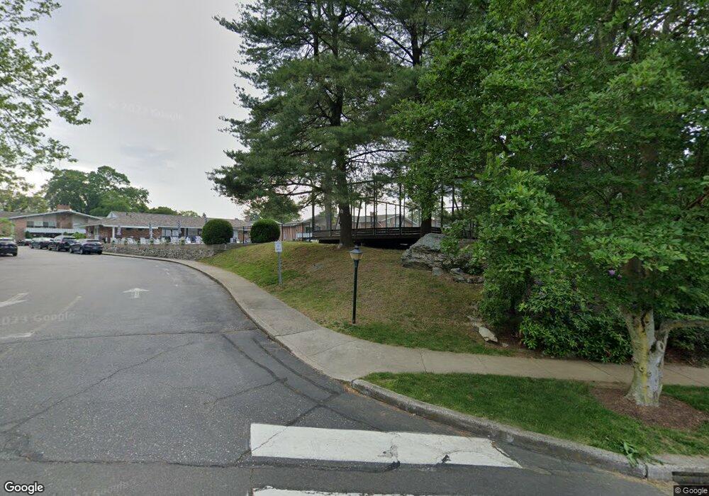 66 Southport Woods Dr, Southport, CT 06890 - photo 1