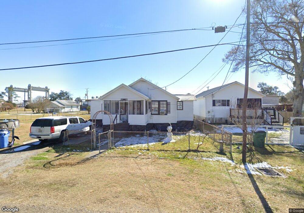 506 Kirk St, Delcambre, LA 70528 - photo 1